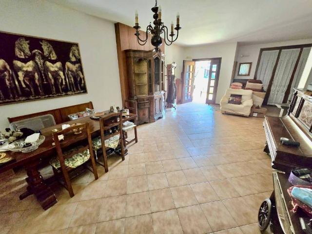 Villa Schiera in vendita a Besurica, Piacenza