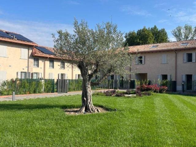 Villa Schiera in vendita a Piacenza, Reggio Emilia