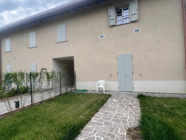 Villa Schiera in vendita a Vallera, Piacenza