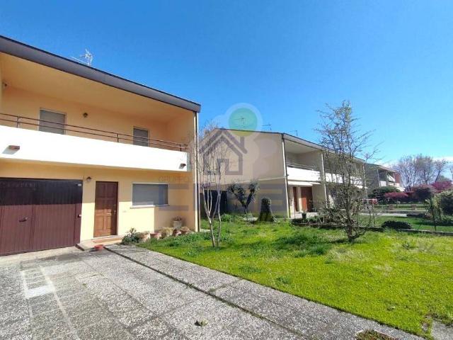 Villa Schiera in vendita a Piadena, Lombardia