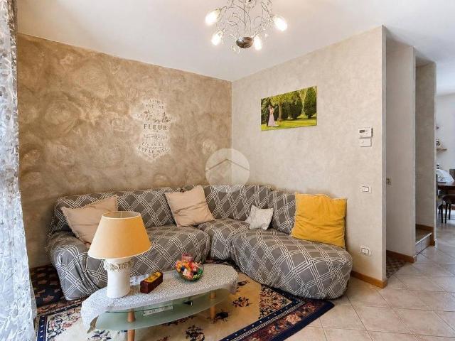 Villa Schiera in vendita a Comunità montana della valle Camonica, Piancogno