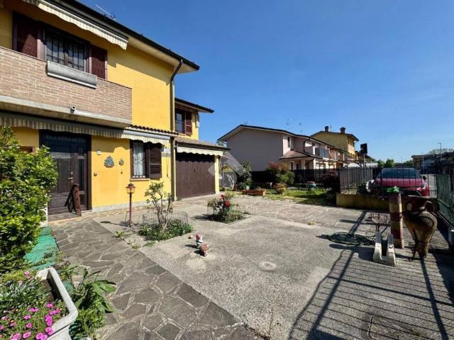 Villa Schiera in vendita a Pieranica, Lombardia