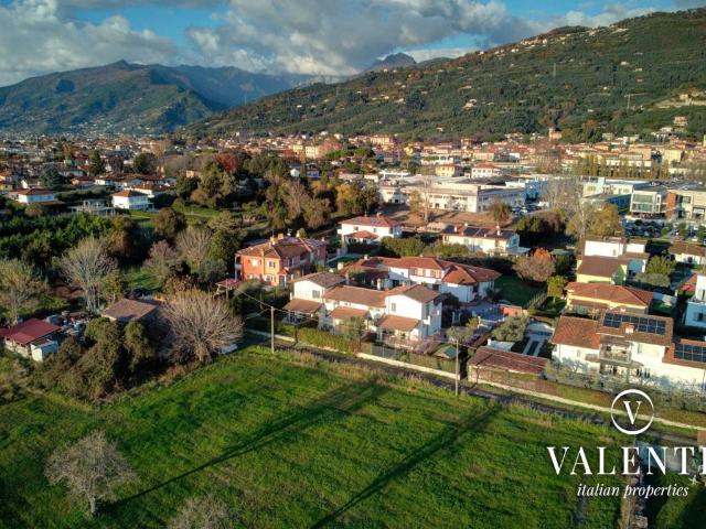 Villa Schiera in vendita a Tonfano, Toscana