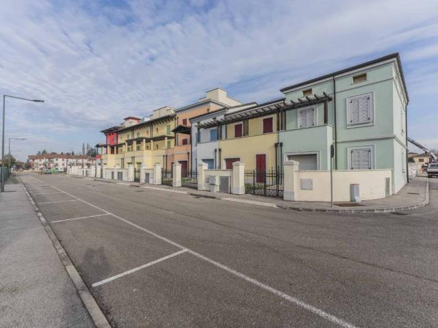 Villa Schiera in vendita a Unione Reno Galliera, Pieve Di Cento