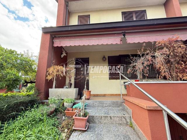 Villa Schiera in vendita a Pieve Emanuele, Lombardia