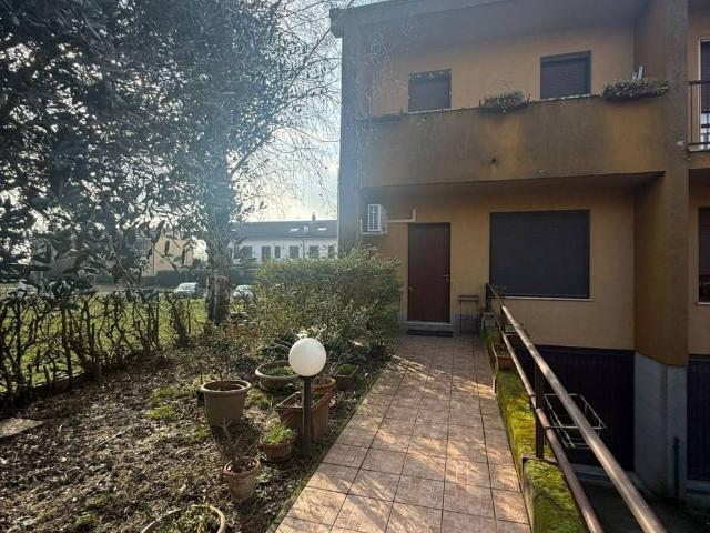 Villa Schiera in vendita a Pieve Emanuele, Lombardia