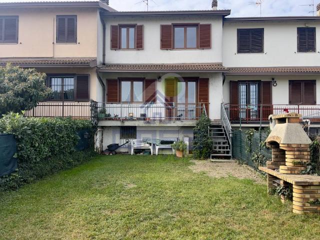 Villa Schiera in vendita a Pieve Fissiraga, Lombardia