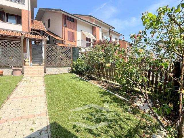 Villa Schiera in vendita a Piemonte, Torino
