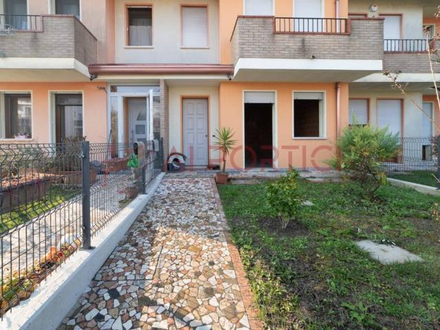 Villa Schiera in vendita a Quartiere Sant'Anna, Piove Di Sacco