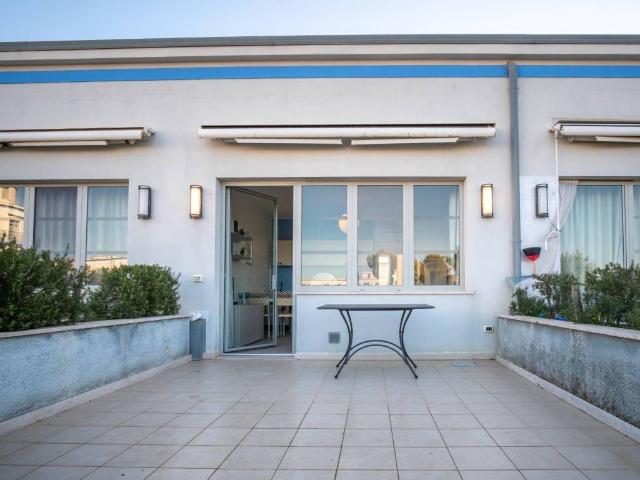 Villa Schiera in vendita a Calambrone, Pisa