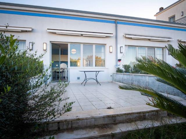 Villa Schiera in vendita a Calambrone, Pisa