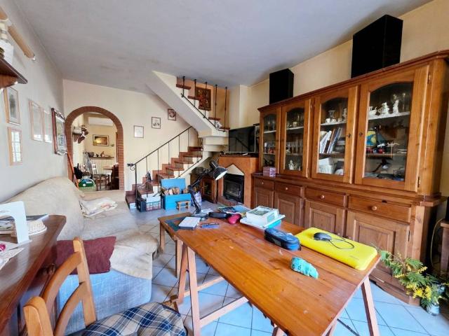 Villa Schiera in vendita a Le Fornaci, Pistoia