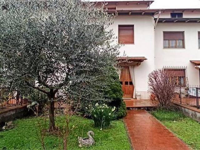 Villa Schiera in vendita a Pontelungo, Pistoia