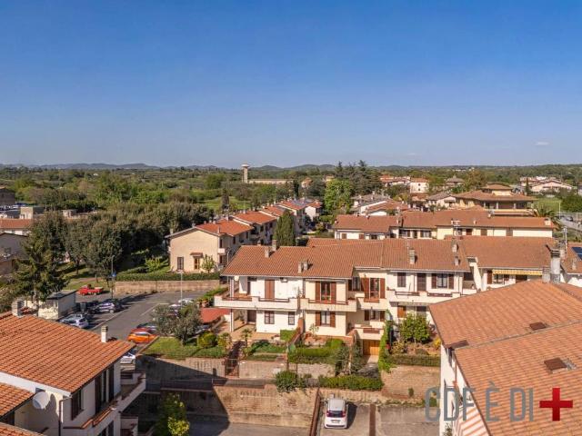 Villa Schiera in vendita a Unione di Comuni Montani Colline del Fiora, Pitigliano