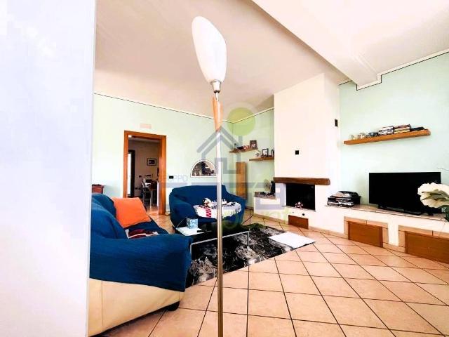 Villa Schiera in vendita a Piubega, Lombardia