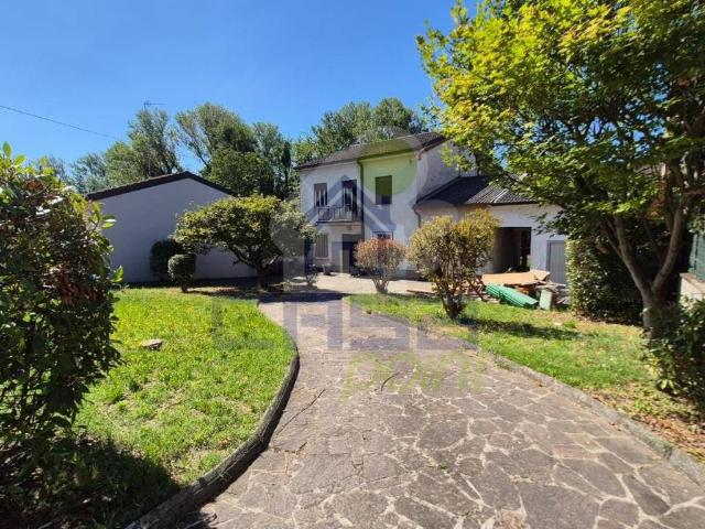 Villa Indipendente in vendita a Pizzighettone, Lombardia