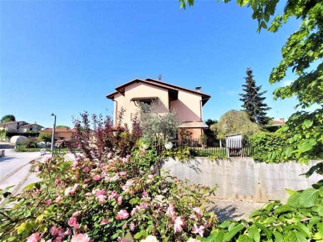 Villa Schiera in vendita a Piemonte, Cuneo