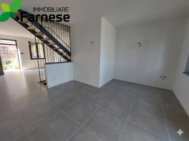 Villa Schiera in vendita a Podenzano, Reggio Emilia