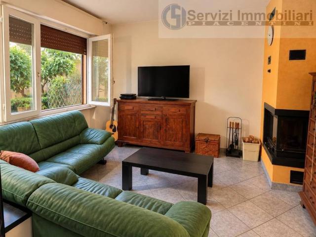 Villa Schiera in vendita a Altoè, Podenzano