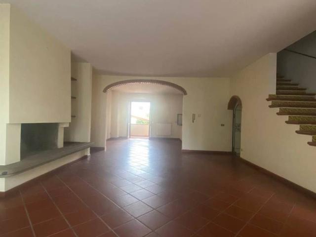 Villa Schiera in vendita a Poggio A Caiano, Toscana