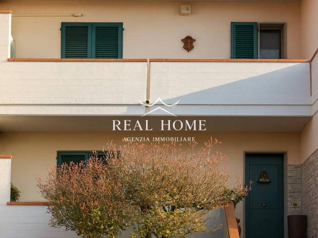 Villa Schiera in vendita a Poggio A Caiano, Toscana