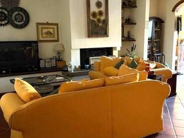 Villa Schiera in vendita a Poggio A Caiano, Toscana