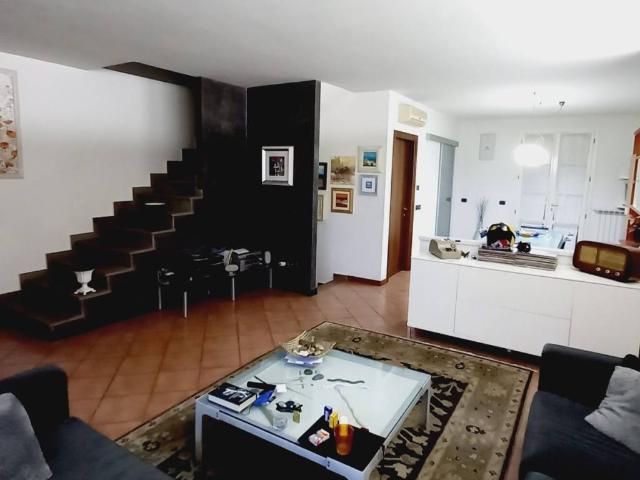 Villa Schiera in vendita a Poggetto, Poggio A Caiano