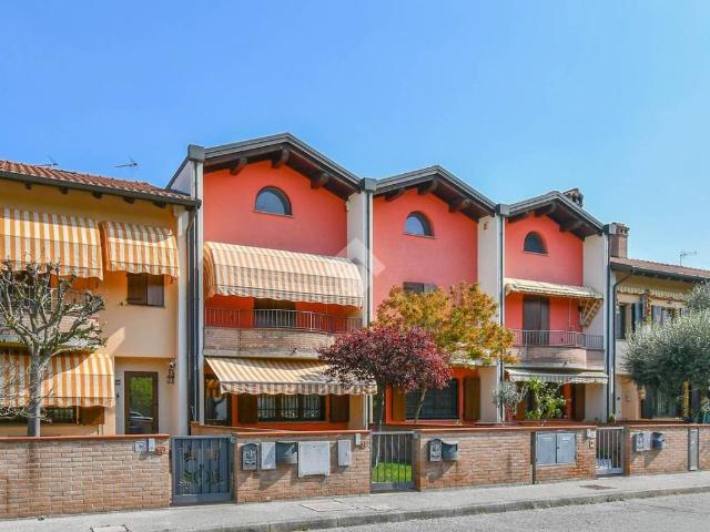 Villa Schiera in vendita a Unione Alto Ferrarese, Poggio Renatico
