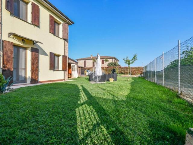 Villa Schiera in vendita a Unione Alto Ferrarese, Poggio Renatico
