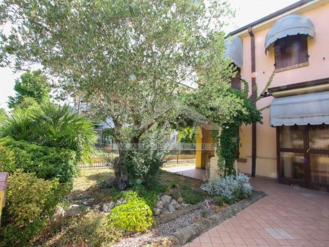 Villa Schiera in vendita a Poggio Rusco, Lombardia