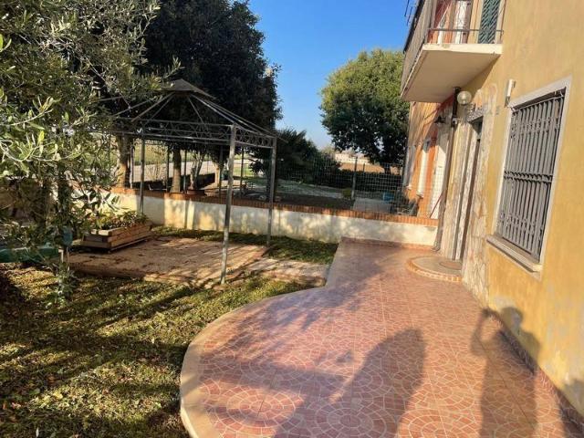 Villa Schiera in vendita a Borgo Veneto, Montagnana