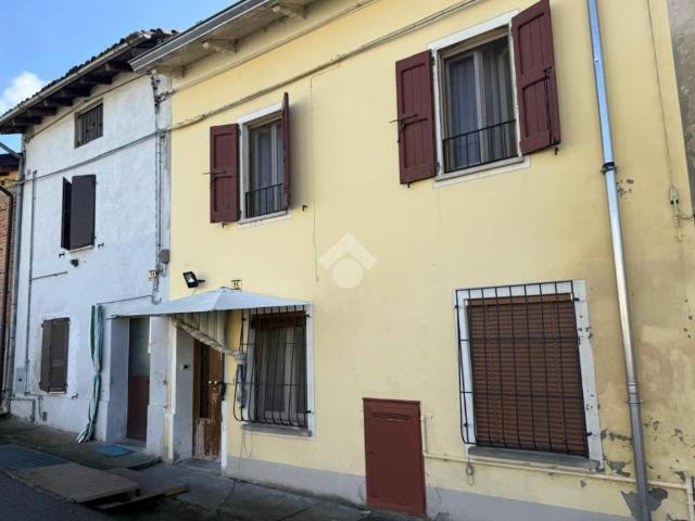 Villa Schiera in vendita a Polesine Zibello, Pieveottoville