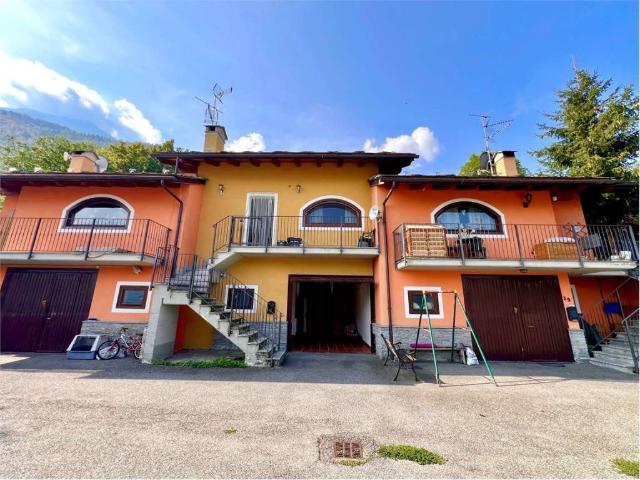 Villa Schiera in vendita a Pollein, Aosta
