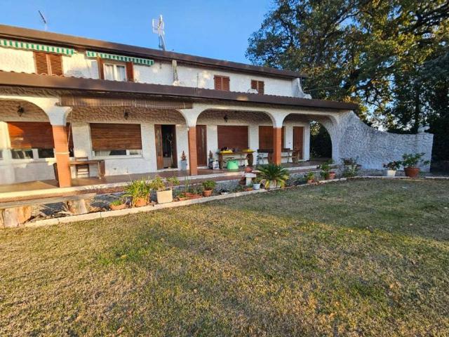 Villa Schiera in vendita a Marche, Ancona