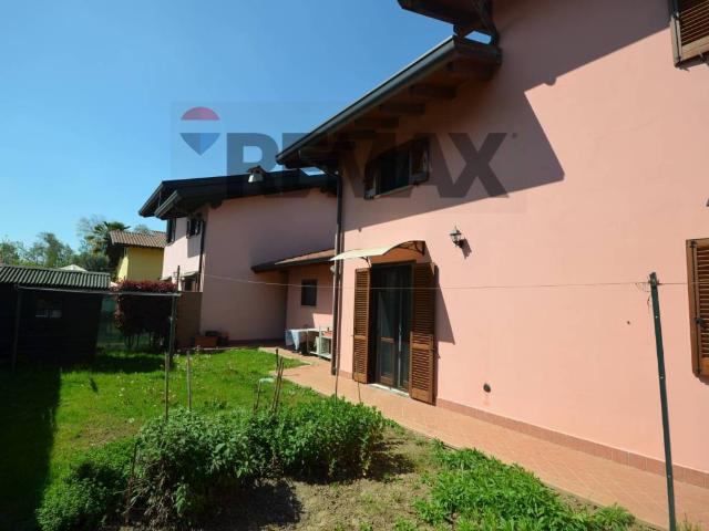 Villa Schiera in vendita a Piemonte, Novara