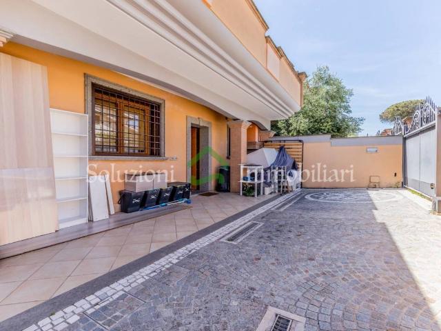 Villa Schiera in vendita a Roma Capitale, Lazio