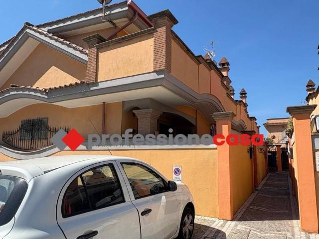 Villa Schiera in vendita a Torvajanica, Roma Capitale