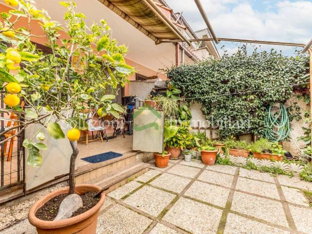 Villa Schiera in vendita a Torvajanica, Pomezia