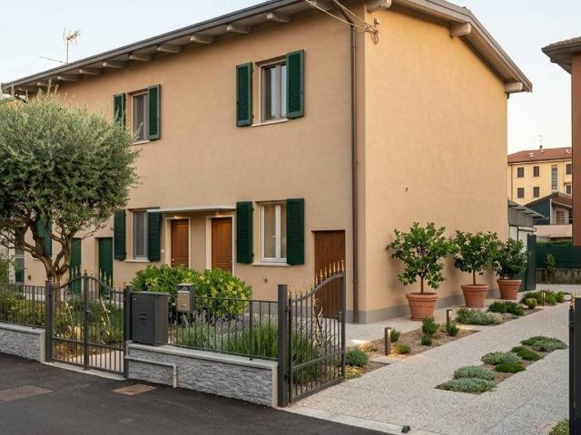 Villa Schiera in vendita a Borgo Poncarale, Poncarale