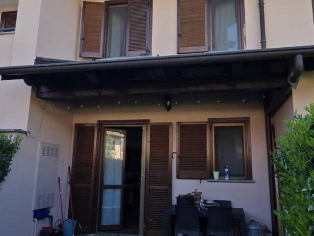 Villa Schiera in vendita a Piemonte, Biella