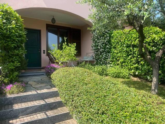 Villa Schiera in vendita a Piemonte, Biella