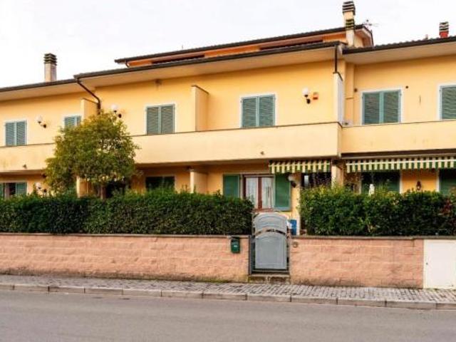 Villa Indipendente in vendita a Ponsacco, Toscana