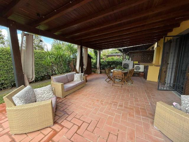 Villa Schiera in vendita a Albinatico, Ponte Buggianese