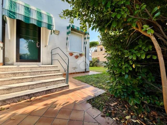 Villa Schiera in vendita a Ponte San Nicolò, Padova