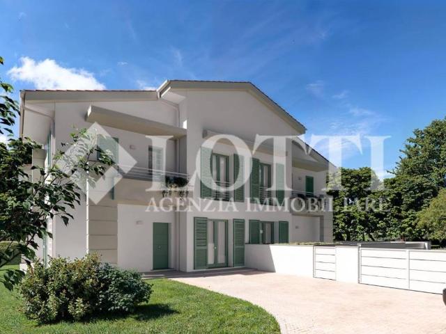 Villa Schiera in vendita a Via del Pino, Pontedera