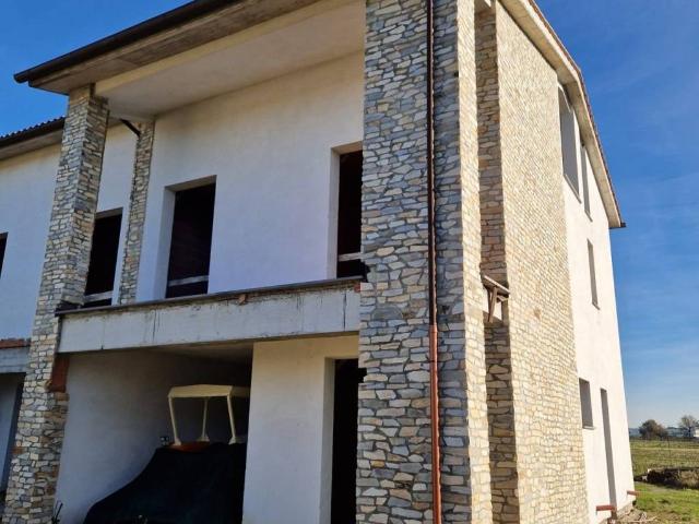Villa Schiera in vendita a Pontedera, Toscana