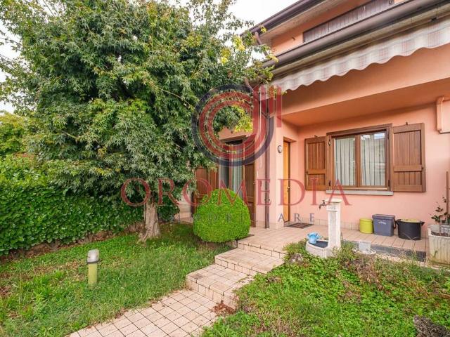 Villa Schiera in vendita a Ponteranica, Bergamo