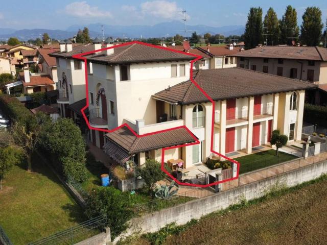 Villa Schiera in vendita a Pontoglio, Lombardia