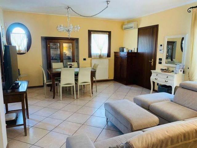 Villa Schiera in vendita a Zanella, Treviso