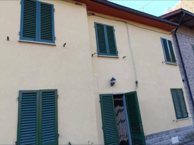 Villa Schiera in vendita a Poppi, Toscana